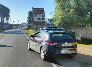 Si intrufolano nella scuola e scassinano la macchinetta: scatta un arresto