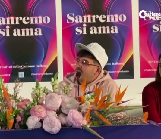 Geolier parla dei fischi ricevuti ieri poi aggiunge: “L’esibizione di Angelina ha commosso mia madre”