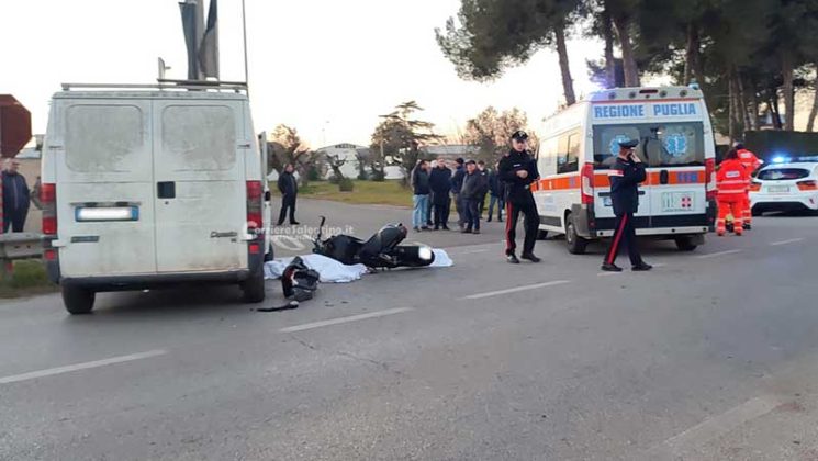 Schianto tra moto e furgone sulla 275, nulla da fare per un giovane motociclista - Corriere Salentino