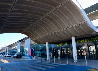 Potenziare l’aeroporto del Salento per superare la marginalizzazione geografica: “Basta passi indietro: le istituzioni facciano rete”