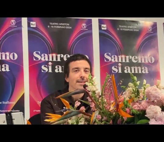 Diodato “La musica serve per incontrarsi, le canzoni sono di tutti. “Ti muovi” nasce anche per questo. Grazie a tutti per le vibrazioni date.