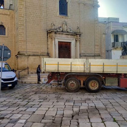 Avviati, oggi, a Novoli i lavori di messa in sicurezza dell’antica chiesa matrice ed il ripristino della viabilità in piazza Aldo Moro - Corriere Salentino