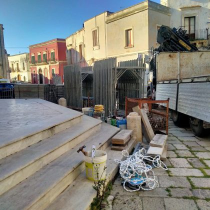 Avviati, oggi, a Novoli i lavori di messa in sicurezza dell’antica chiesa matrice ed il ripristino della viabilità in piazza Aldo Moro - Corriere Salentino