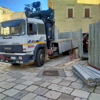 Avviati, oggi, a Novoli i lavori di messa in sicurezza dell’antica chiesa matrice ed il ripristino della viabilità in piazza Aldo Moro - Corriere Salentino