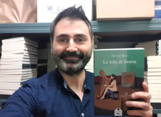 La tela di Svevo, opera seconda dell’Editore Alessio Rega, si dipana tra colori che tardano a giungere sulla tavolozza ed amori mai sopiti, mentre il tempo non lascia scampo