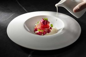 Classé Restaurant: a Lecce l’alta cucina si fonde con l’arte dello chef Ivan Tronci e la passione di Simone De Mitri. Il racconto di un’avventura di successo con le parole dei suoi protagonisti - Corriere Salentino