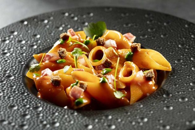 Classé Restaurant: a Lecce l’alta cucina si fonde con l’arte dello chef Ivan Tronci e la passione di Simone De Mitri. Il racconto di un’avventura di successo con le parole dei suoi protagonisti - Corriere Salentino