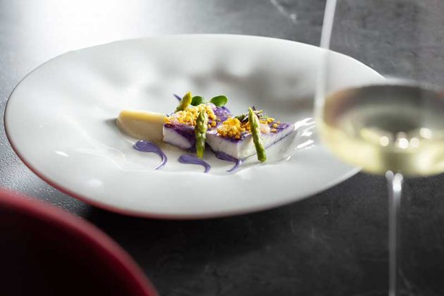 Classé Restaurant: a Lecce l’alta cucina si fonde con l’arte dello chef Ivan Tronci e la passione di Simone De Mitri. Il racconto di un’avventura di successo con le parole dei suoi protagonisti - Corriere Salentino