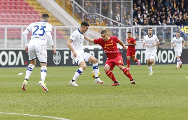 Contro il Verona l'ennesima sconfitta, per il Lecce la "zona rossa" è sempre più vicina - Corriere Salentino