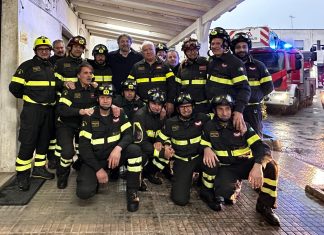 Un Addio Commosso e Applaudito al Capo Reparto dei Vigili del Fuoco, Leonardo Cotardo