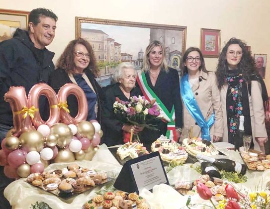 Veglie festeggia due nonnine centenarie - Corriere Salentino