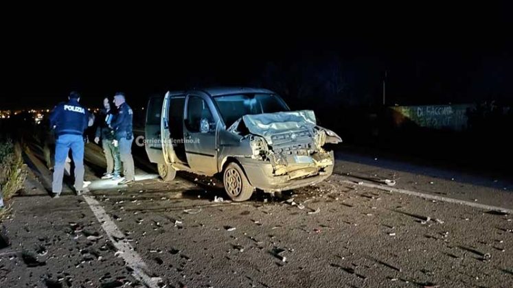 Violento tamponamento sulla provinciale: intera famiglia in ospedale - Corriere Salentino