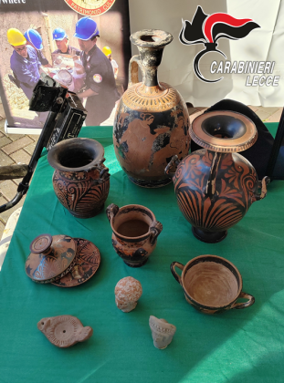 Tra uniformi e cimeli, grande affluenza all’ex caserma “Cimarrusti” per la mostra storica dei carabinieri - Corriere Salentino