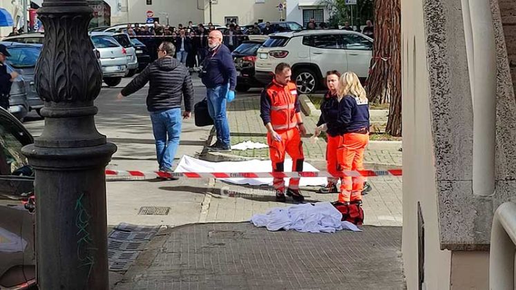 Agguato in pieno giorno nel centro di Casarano, ucciso il trentaduenne Antonio Afendi. Due uomini in caserma - Corriere Salentino