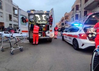 Dopo l’omicidio della moglie va a bere whisky in un bar, si profila la richiesta di una perizia psichiatrica