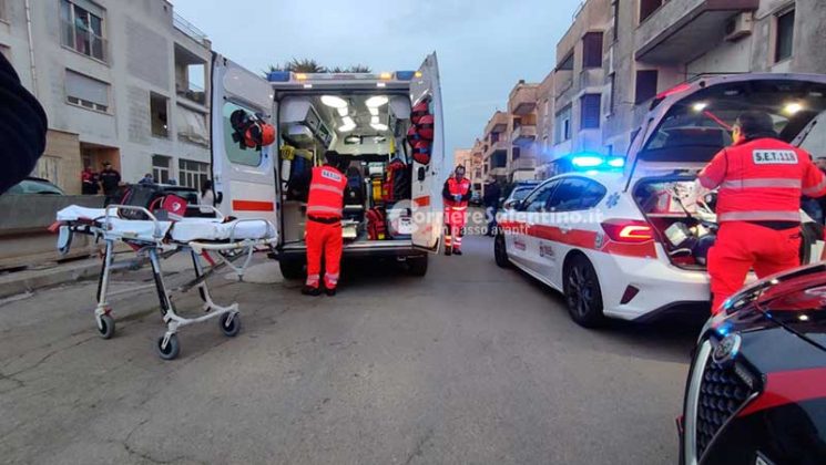 Uccide la moglie a coltellate e si scaglia anche contro la vicina: femminicidio nel basso Salento - Corriere Salentino