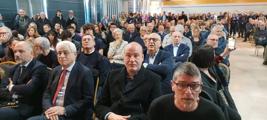 Adriana Poli Bortone all'attacco: "Le piste ciclabili le riciclerò. Gestione Salvemini macello, museo dell'orrore". Carlo Mignone in sala - Corriere Salentino