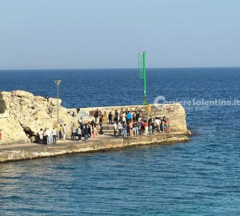 Tragedia in riva al mare: ragazzo 15enne si tuffa e muore. Inutili i soccorsi - Corriere Salentino