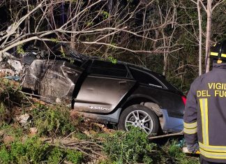 Pasqua di sangue sulla 274: perde la vita giovane calciatore 23enne, grave l’amico