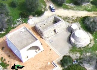 Abusi edilizi in zone vincolate, scatta l’operazione “Another brick”: otto denunce e sequestri