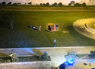 Degrado, alcolismo e accattonaggio di fronte al Carlo V: emergenza senzatetto in città