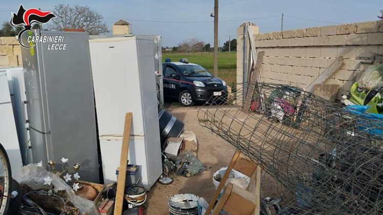 Rifiuti pericolosi nella discarica abusiva, scattano il sequestro e la denuncia del proprietario del terreno - Corriere Salentino