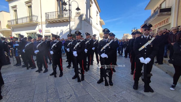 In centinaia per l'ultimo saluto a Francesco. Monsignor Angiuli: "la sua vita sia d'esempio" - Corriere Salentino
