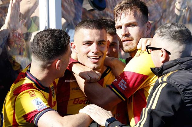 Krstovic illude ma il Monza la riacciuffa all’ultimo, 1-1. Punto prezioso per la salvezza ma lascia l’amaro in bocca - Corriere Salentino