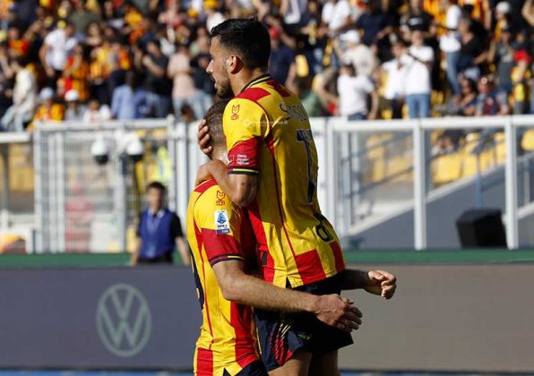 Sansone all’89’ fa esplodere il Via del Mare, il Lecce batte l’Empoli e si avvicina alla salvezza - Corriere Salentino