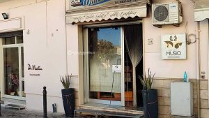 Fiamme nella pasticceria nel centro del paese: diversi danni nei locali - Corriere Salentino