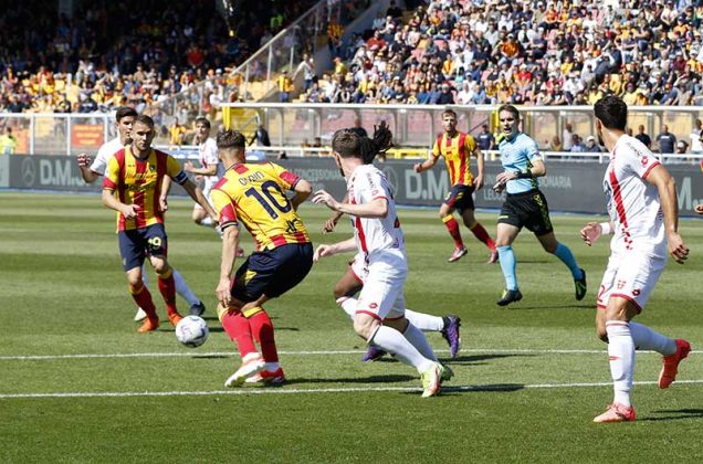 Krstovic illude ma il Monza la riacciuffa all’ultimo, 1-1. Punto prezioso per la salvezza ma lascia l’amaro in bocca - Corriere Salentino