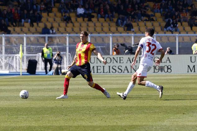 Krstovic illude ma il Monza la riacciuffa all’ultimo, 1-1. Punto prezioso per la salvezza ma lascia l’amaro in bocca - Corriere Salentino