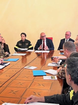 Rischio incendi di vegetazione e sterpaglie in estate, in arrivo 60 droni e un elicottero - Corriere Salentino