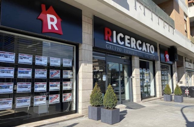 Piazza Mazzini: prezzi pazzi per le nuove case e mercato immobiliare in crescita. Perché? La parola a Stefano Ricercato - Corriere Salentino