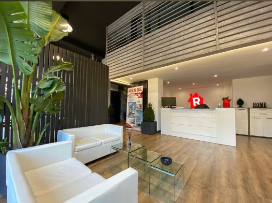 Piazza Mazzini: prezzi pazzi per le nuove case e mercato immobiliare in crescita. Perché? La parola a Stefano Ricercato - Corriere Salentino