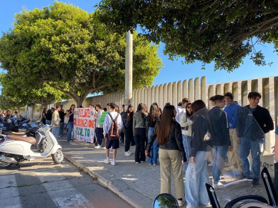 Giornata di sciopero al liceo Banzi Bazoli di Lecce, “Non abbiamo voce” - Corriere Salentino