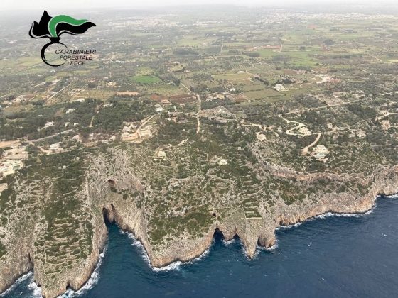 Forestali a “caccia” di abusi edilizi con l’elicottero: sequestri e denunce nel basso Salento - Corriere Salentino