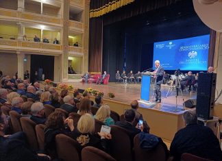 Confcommercio: 30 anni al fianco degli imprenditori. Premiati i Maestri del Commercio