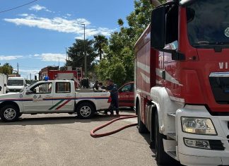 Fuochi pirotecnici per la festa con amara sorpresa: si scatena un incendio. Campagne in fiamme