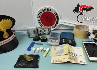 Sfreccia per le vie del paese in bici per consegnare le dosi: in arresto corriere della droga