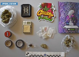 Spaccio per le strade del centro storico del paese, scattano tre denunce