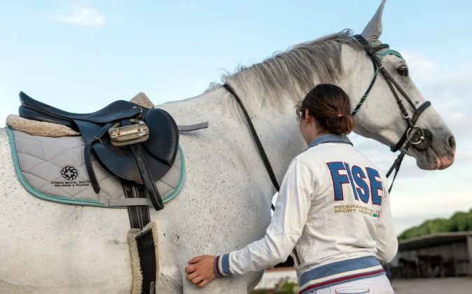A Lizzanello, il Campionato Regionale di Salto Ostacoli FISE: Matilda Russo partecipa come atleta di Salute Mentale Atena - Corriere Salentino