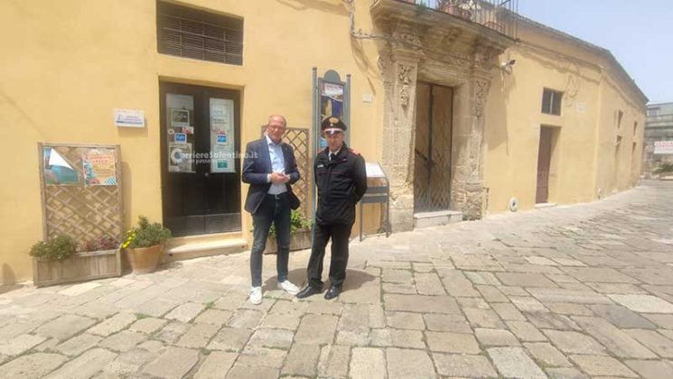 Bomba inesplosa accanto al bar di prossima apertura. Piazza off limits: disinnescata dagli artificieri - Corriere Salentino