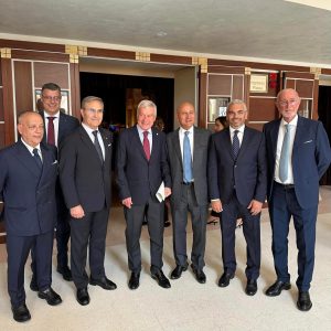 Confcommercio: 30 anni al fianco degli imprenditori. Premiati i Maestri del Commercio - Corriere Salentino