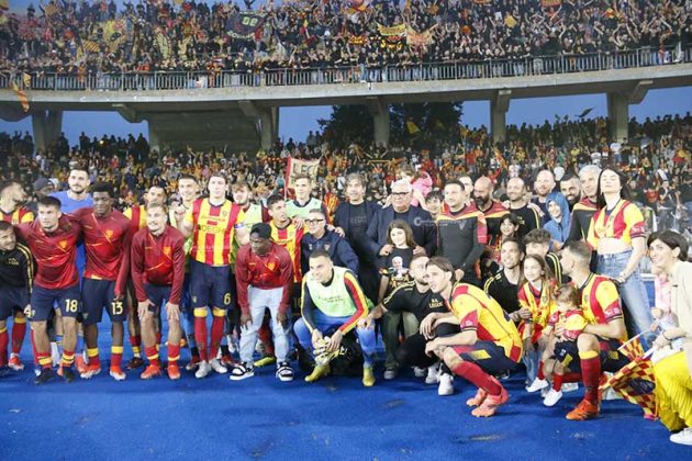 Il Lecce saluta il Via del Mare con una sconfitta: l’Atalanta vince 2 a 0, ma sugli spalti è comunque festa giallorossa - Corriere Salentino