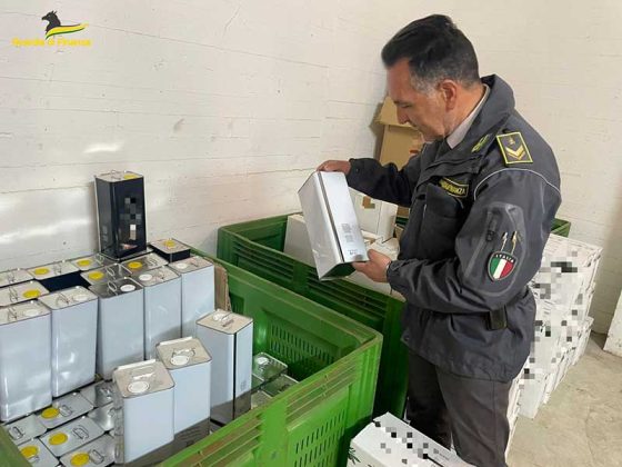 Angurie greche spacciate per italiane, olio e vino non tracciabili: scattano denunce e sequestri - Corriere Salentino