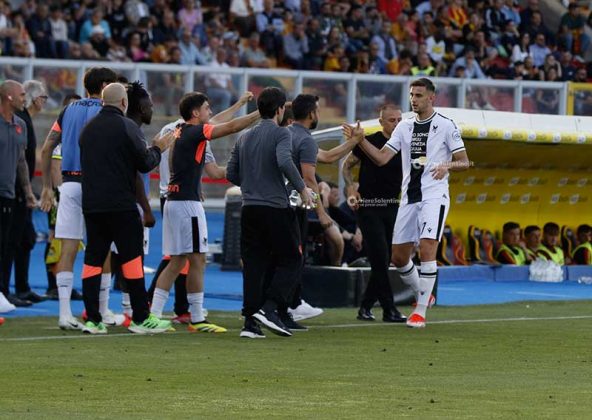 Un Lecce sottotono cede il passo all’Udinese per 2 a 0, ma al Via del Mare è comunque festa giallorossa: “Grazie ragazzi” - Corriere Salentino