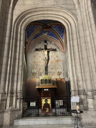 Il viaggio da Arles al Salento: Carmiano accoglie l'urna con le spoglie di S. Antonio Abate - Corriere Salentino