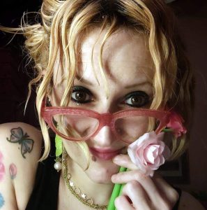 L’Artista Elisabetta Elirose Zappa premiata con l’opera “Bouganville su pietra leccese”, a San Giovanni Rotondo - Corriere Salentino