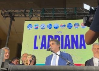 Il comizio di chiusura di Adriana Poli Bortone: “Non hanno fatto niente in 7 anni: non abbiamo bisogno di radical chic, ma di riappropriarci della nostra città”